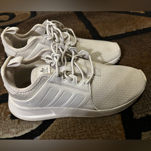 Adidas size 4 1/2 - Picture 1 of 7